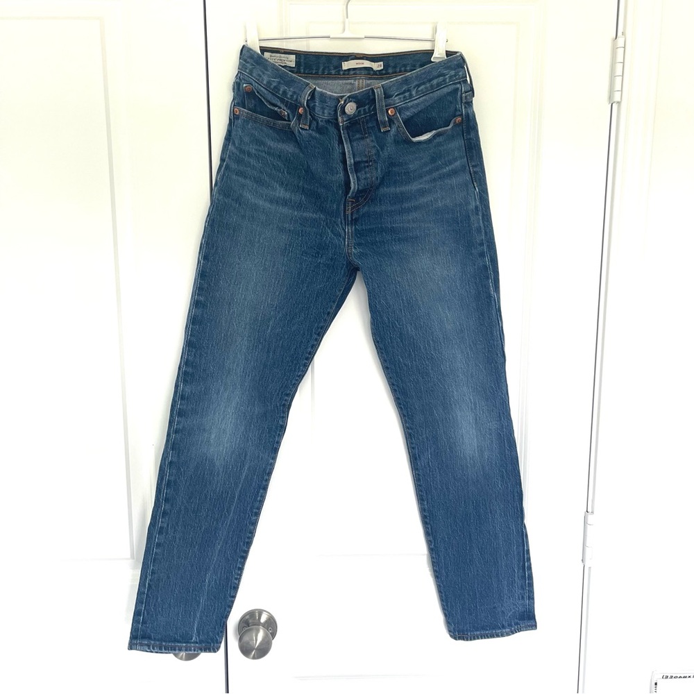 Levi's Straight Leg Wedge Jeans women’s size  28